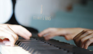 Auditório de Pinhal Novo recebe Recital de Piano Liszt e Berg por Marta Menezes 