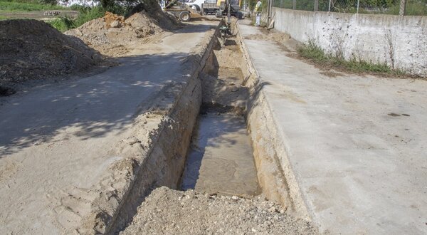 obra_saneamento_cajados