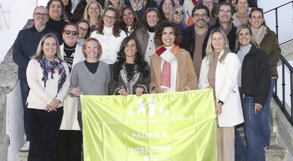 bandeira_autarquia___familiarmente_responsavel