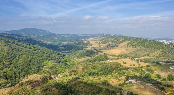 imponente_serra_da_arrabida___vale_dos_barris_e_serra_do_louro