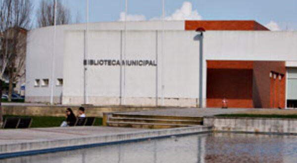 biblioteca-pinhal-novo-2