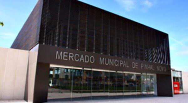 mercado_pinhal_novo_exterior