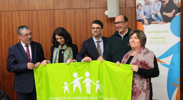 bandeira_autarquias_familiarmente_responsaveis