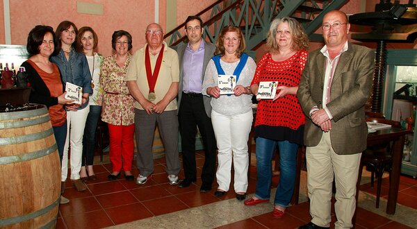 919661_622146277813832_694844767_o