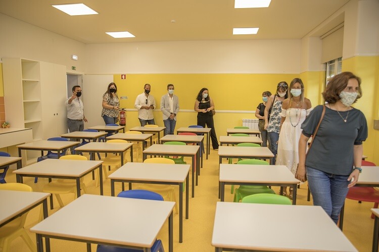 Inauguração da Escola de Cabanas após obra de requalificação