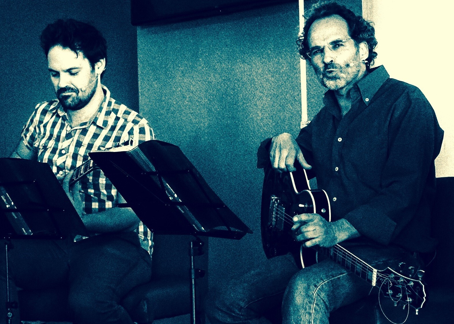 PEIXES-GÉMEOS: ESPETÁCULO