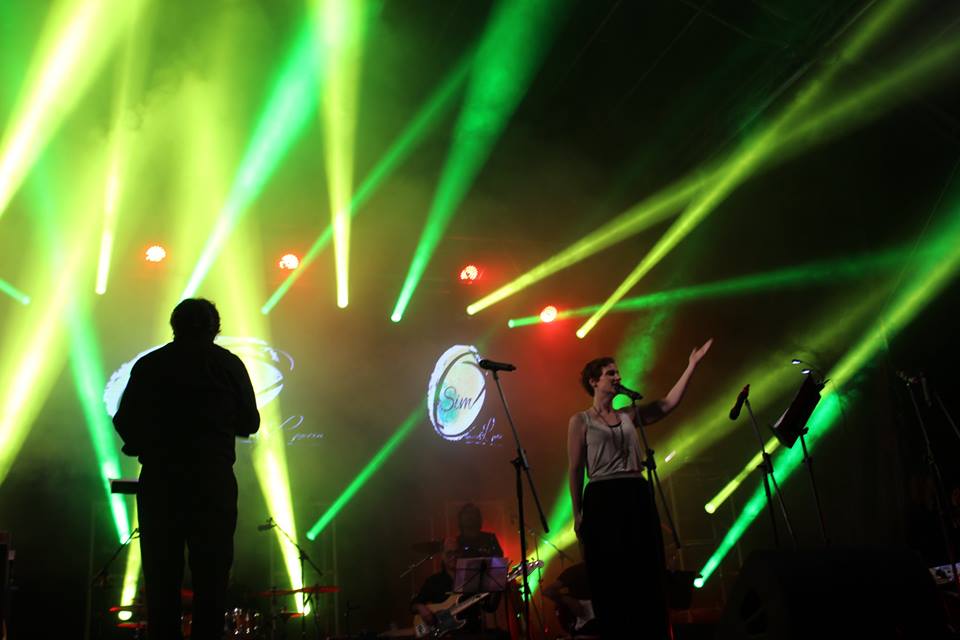 "ABRIL, SOM E PALAVRA"