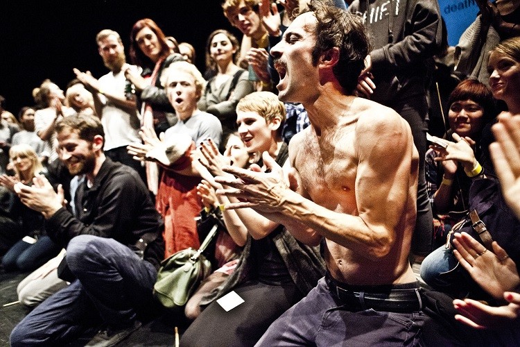 A MORTE DA AUDIÊNCIA POR BRUNO HUMBERTO