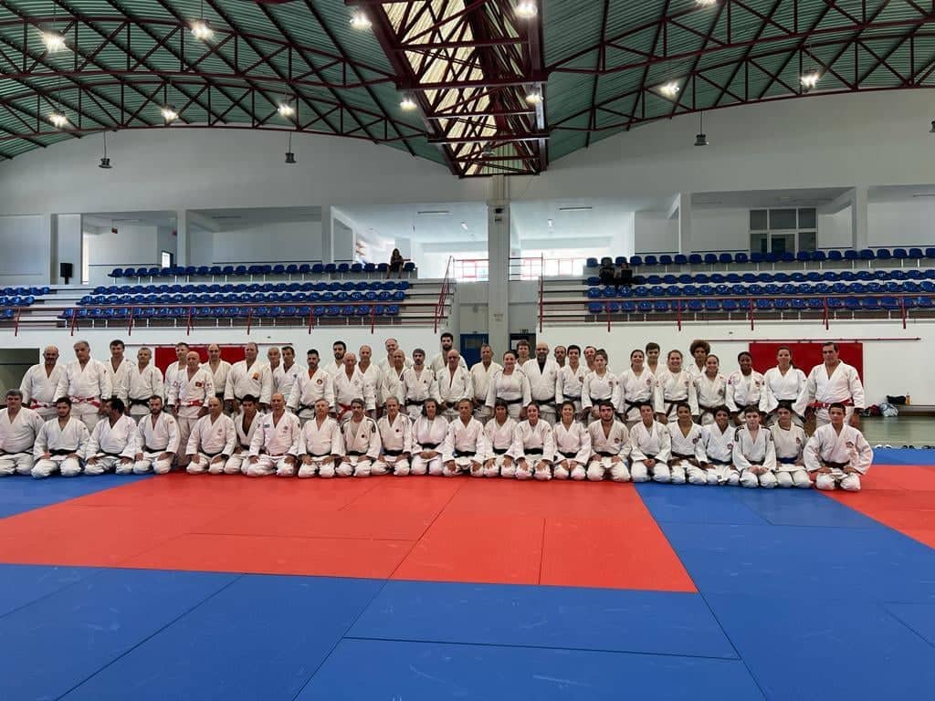 98 judocas participaram no II Estágio Nacional de Katas