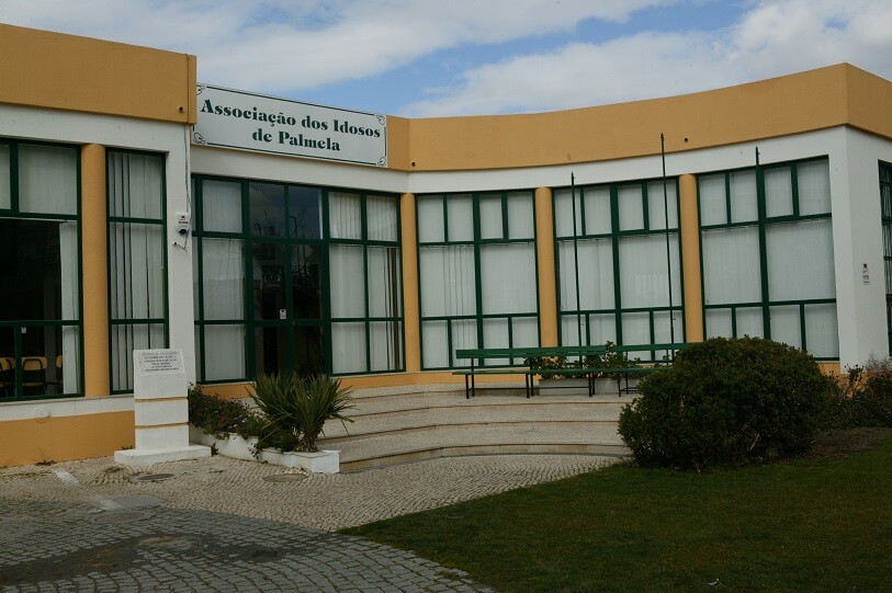 Associação dos Idosos de Palmela Município apoia trabalhos de conservação de Centro de Convívio 