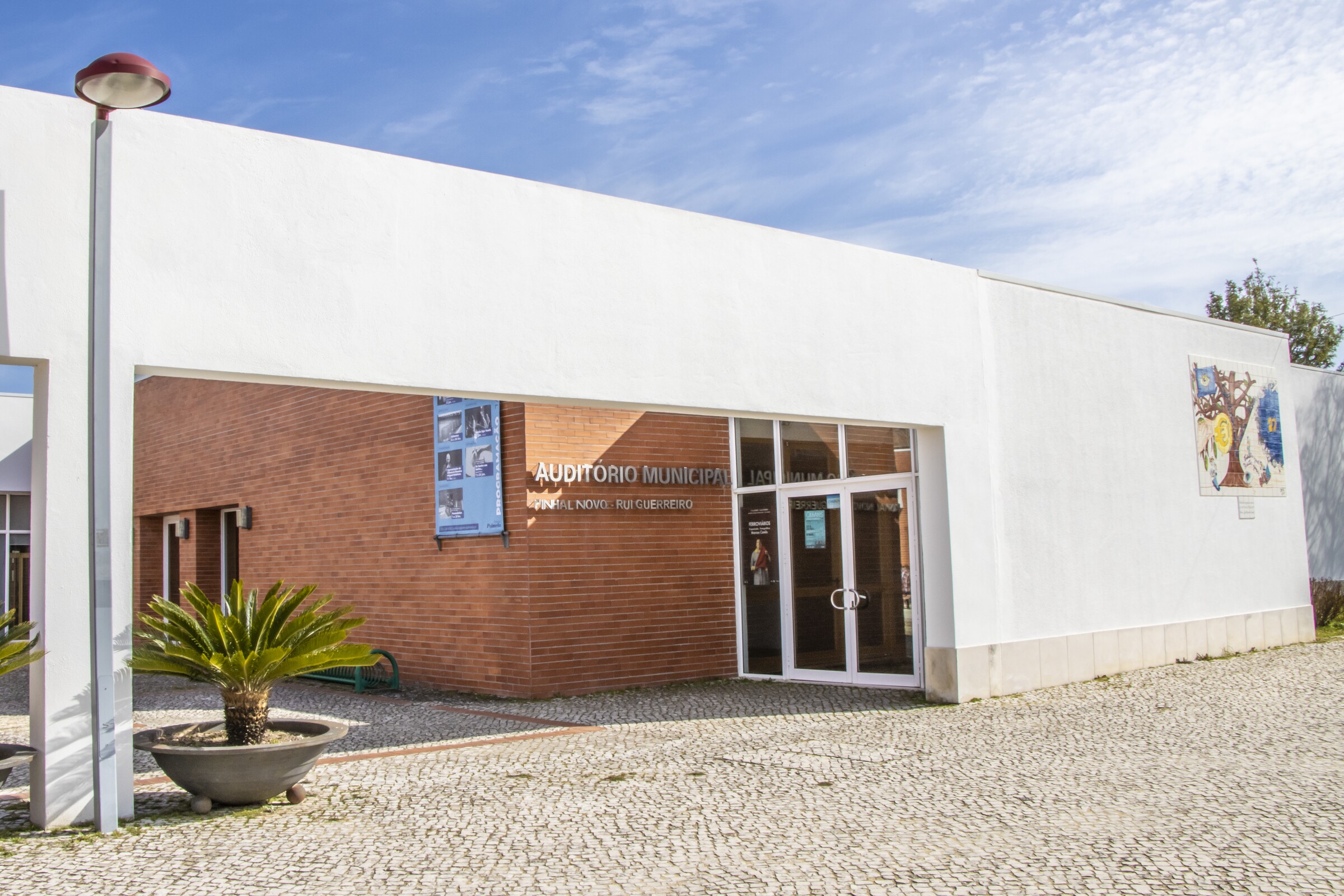 Auditório Municipal Rui Guerreiro vai ter novo sistema de climatização 