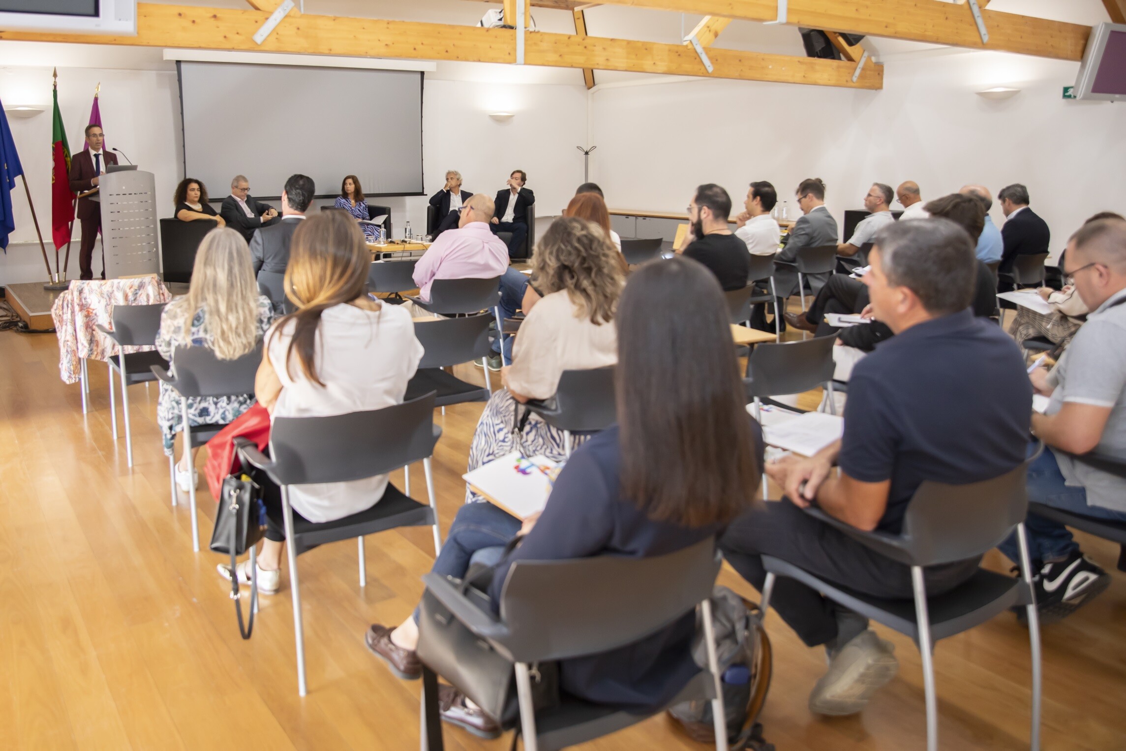 Encontro promoveu partilha de boas práticas entre agentes económicos