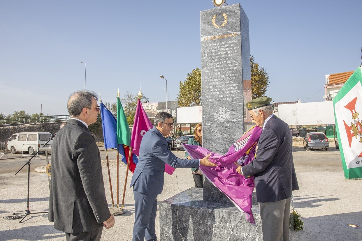 Monumento honra memória dos Combatentes do concelho