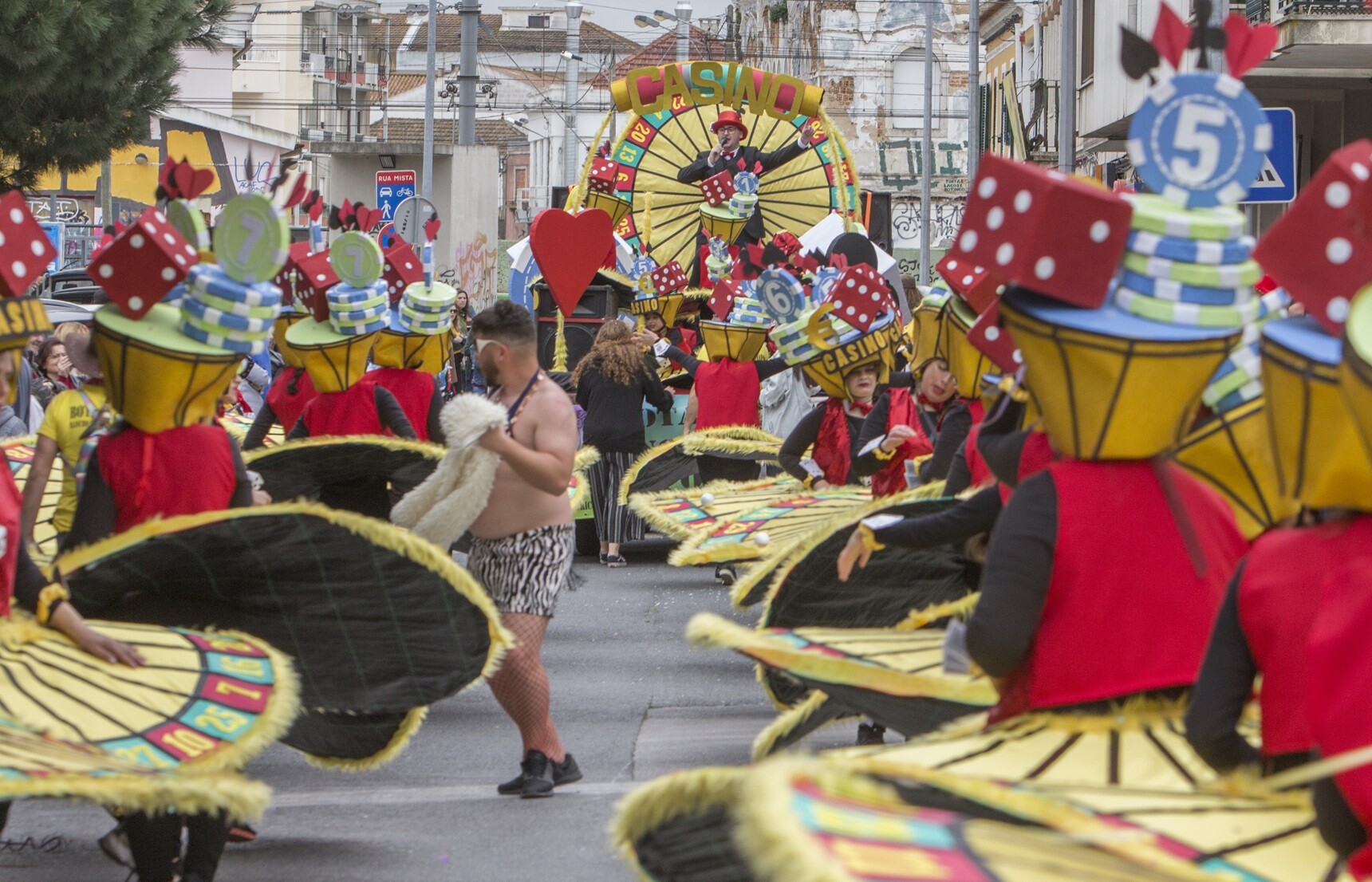 Câmara de Palmela apoia Grupo Carnavalesco Amigos de Baco