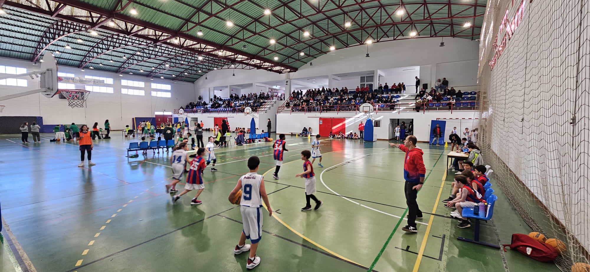 Concentração de Minibasquetebol juntou 120 atletas em Pinhal Novo