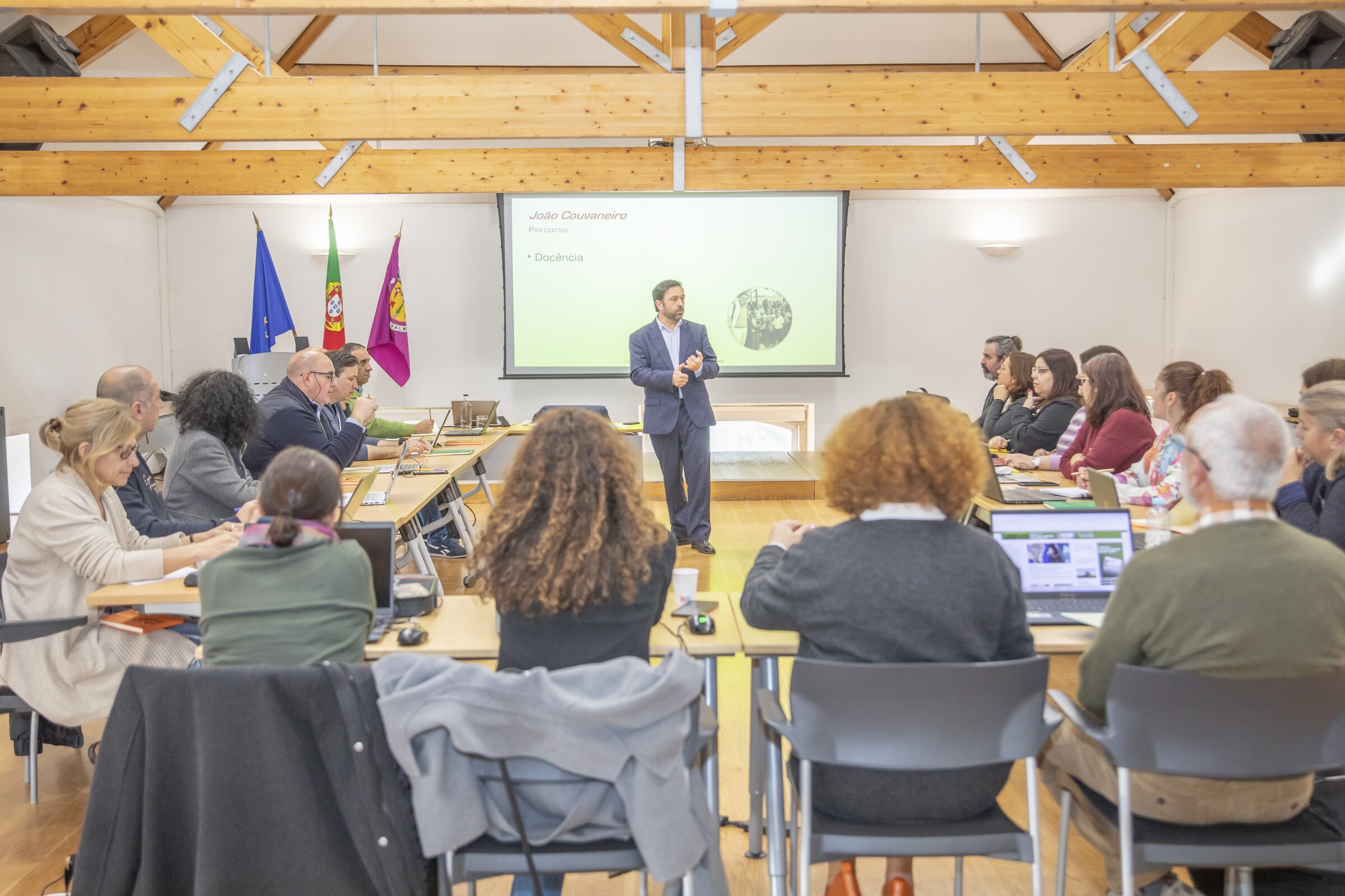 Formação sobre Inteligência Artificial para escolas a decorrer até junho