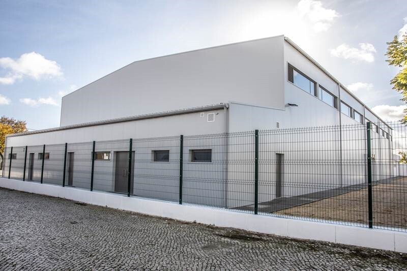 Pavilhão José Silvério/Poceirão - Concurso para projeto de remodelação dos balneários a decorrer