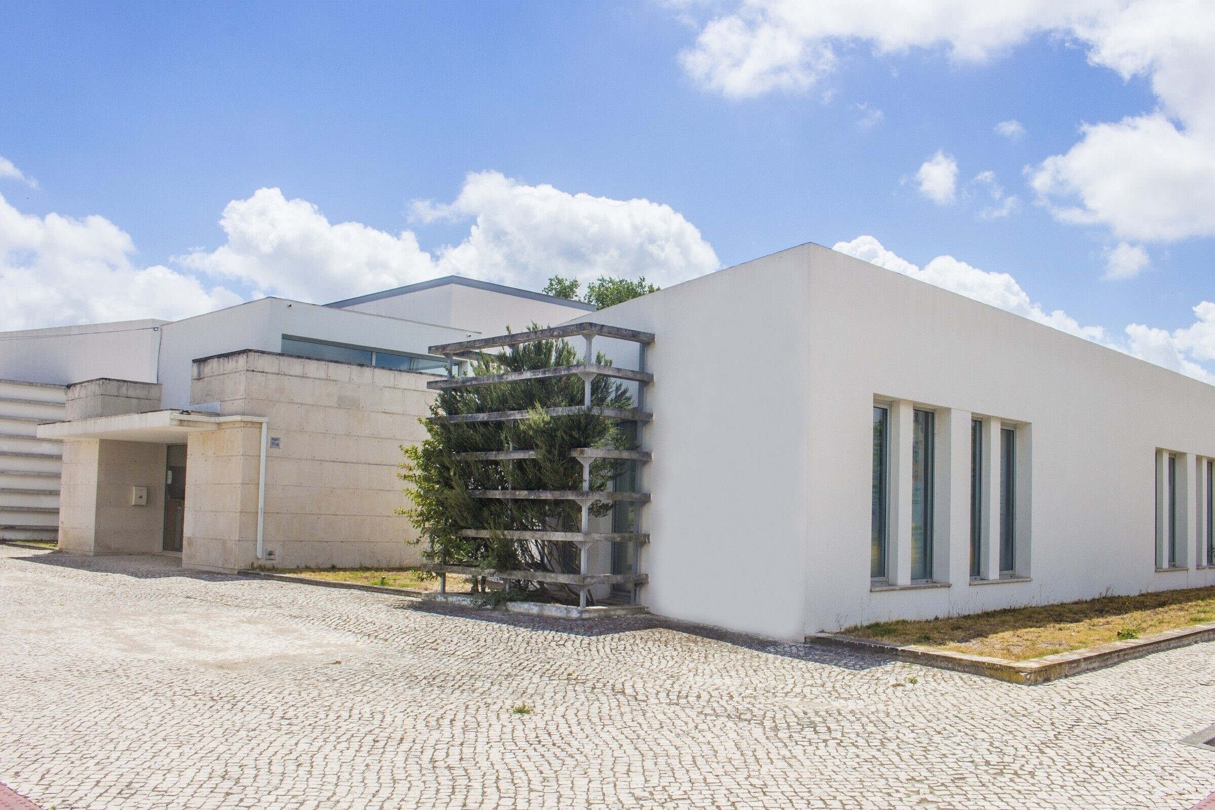 Centro Cultural de Poceirão - adjudicado reforço da eficiência energética
