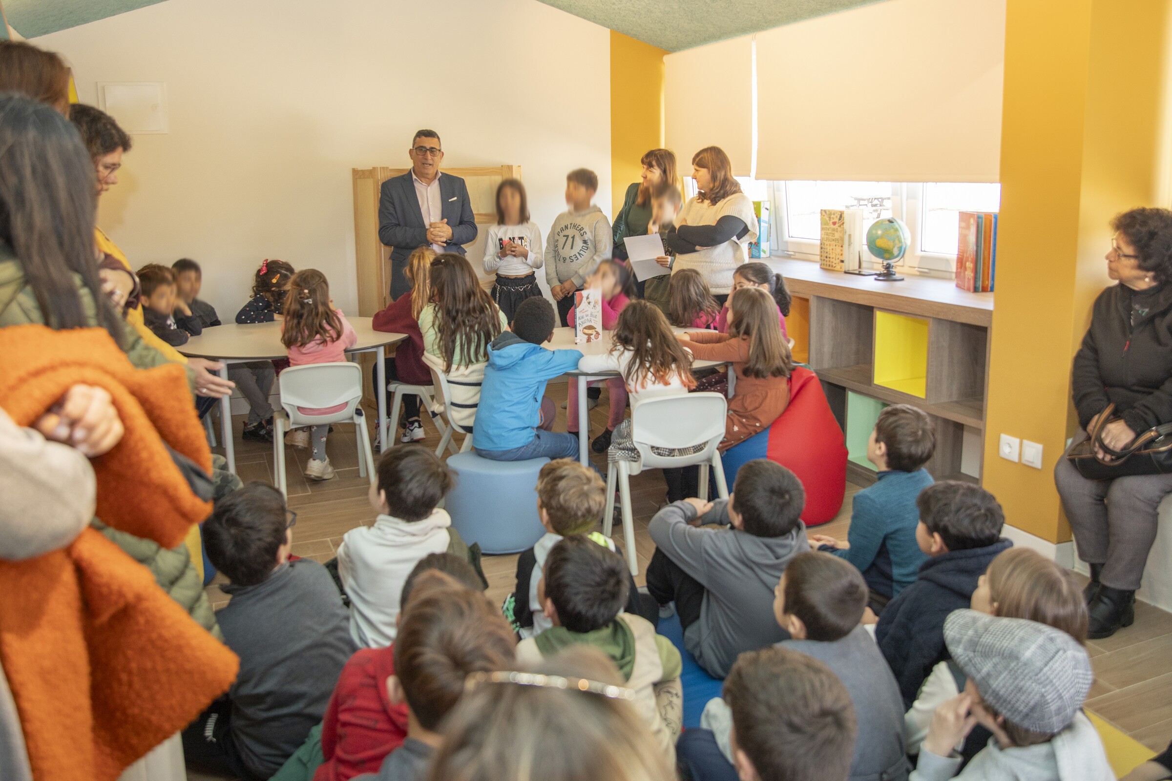 Sala Multiusos da EB n.º 2 Olhos de Água  Sonho, Participação e Alegria da Comunidade Escolar