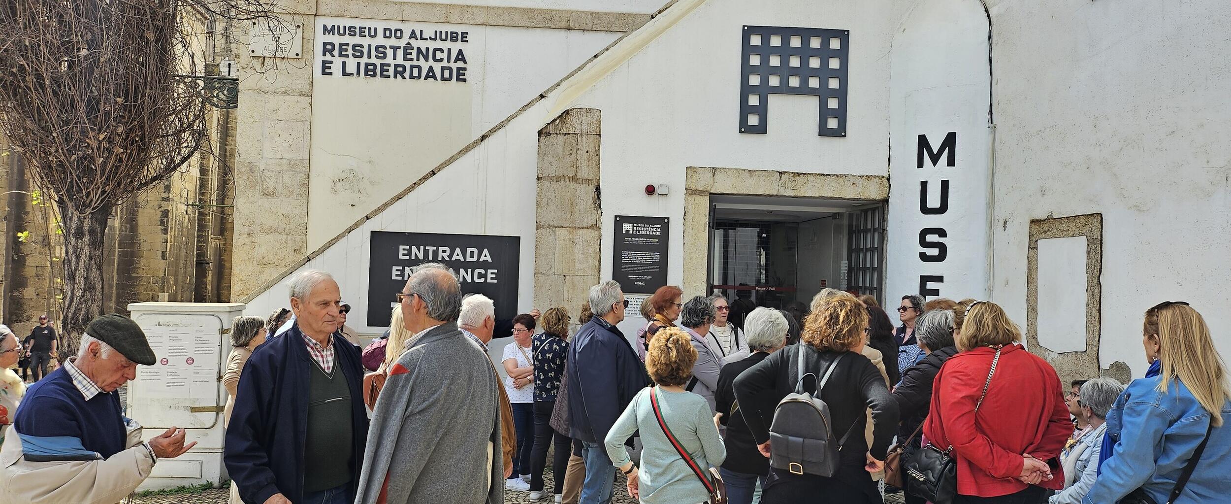 “Visita com Memórias” reforça valores de Abril