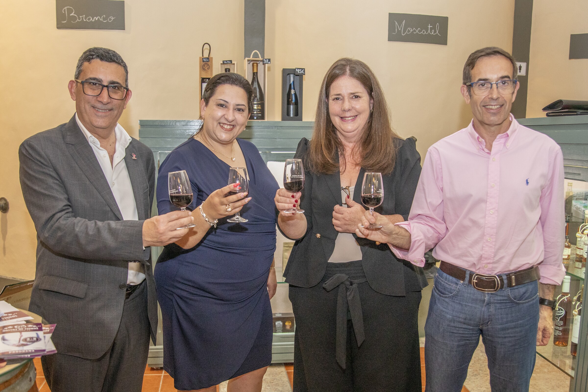 Mostra de Vinhos: visite a Aldeia Vinhateira de Fernando Pó e conheça o melhor da região!