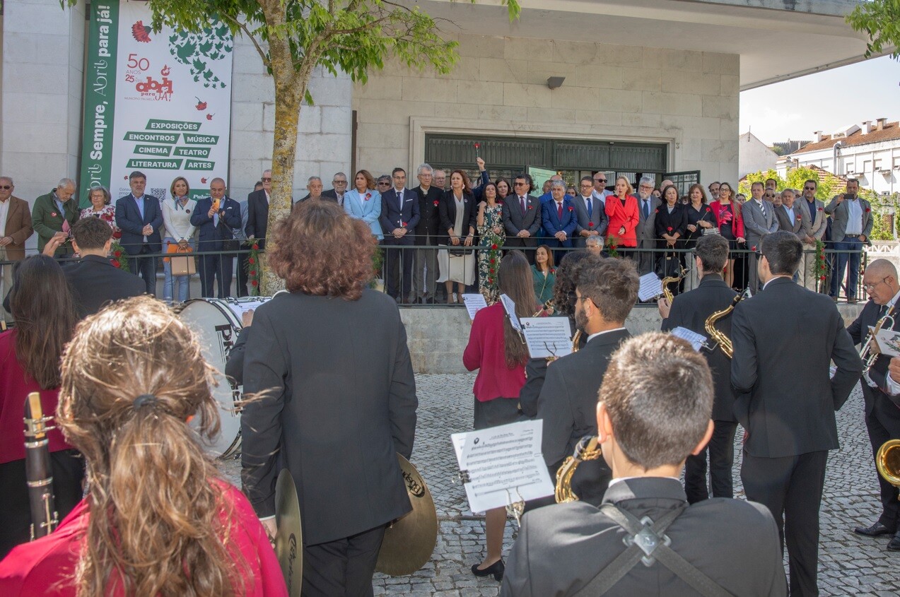 50 Anos 25 Abril comemorados com música, desfile, evocação e homenagem