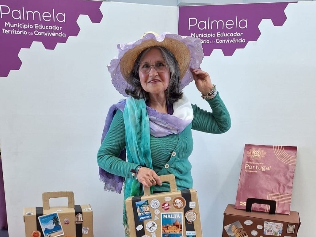 Visite a Mostra “(In)visibilidade Beleza 60+” na Secundária de Pinhal Novo!