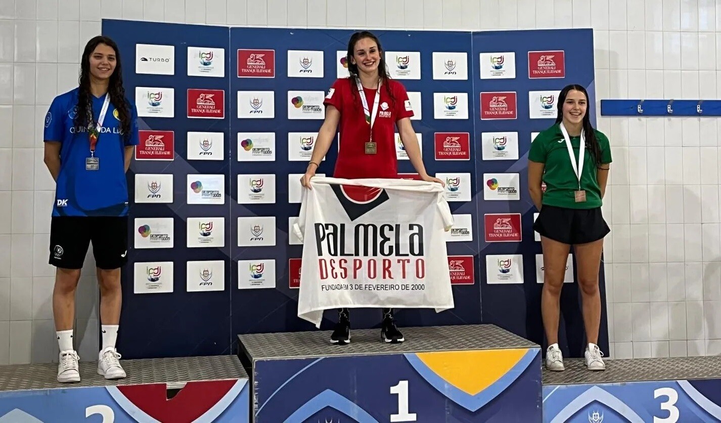 Leonor Parente sagra-se Campeã Nacional Júnior em Natação