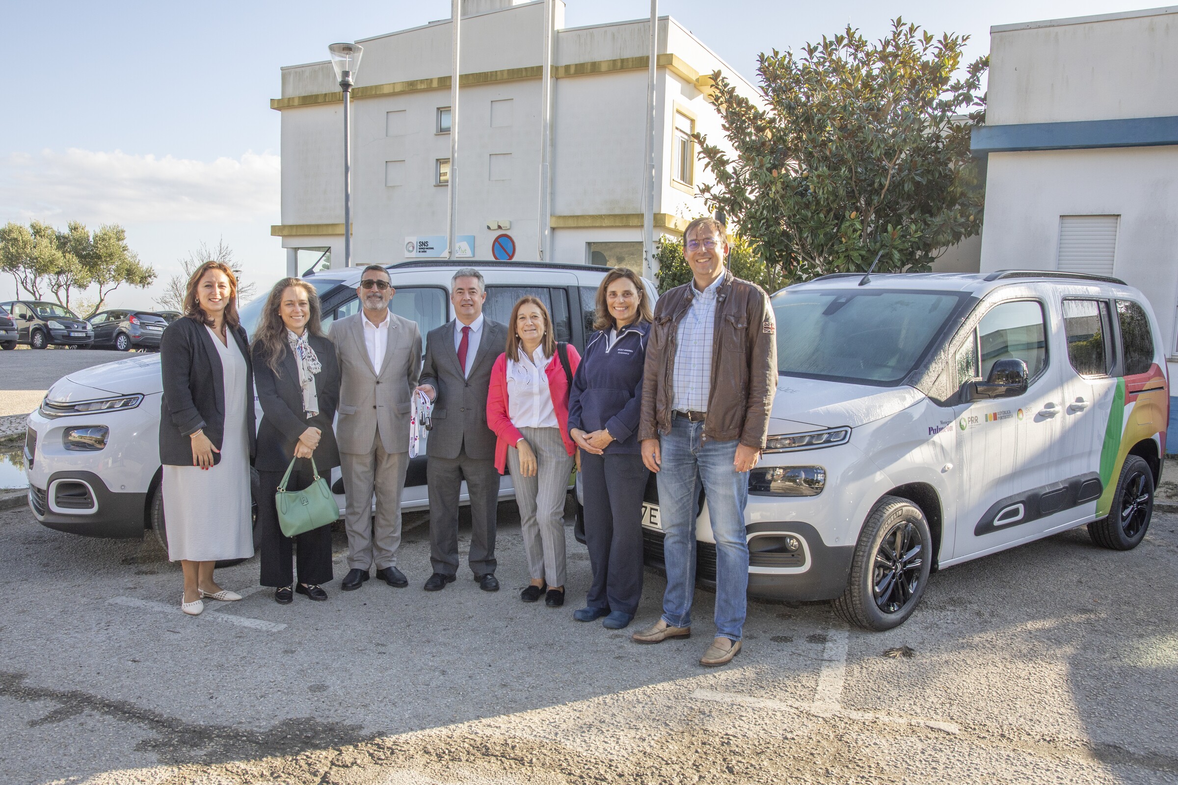 Duas viaturas elétricas para Cuidados de Saúde Primários