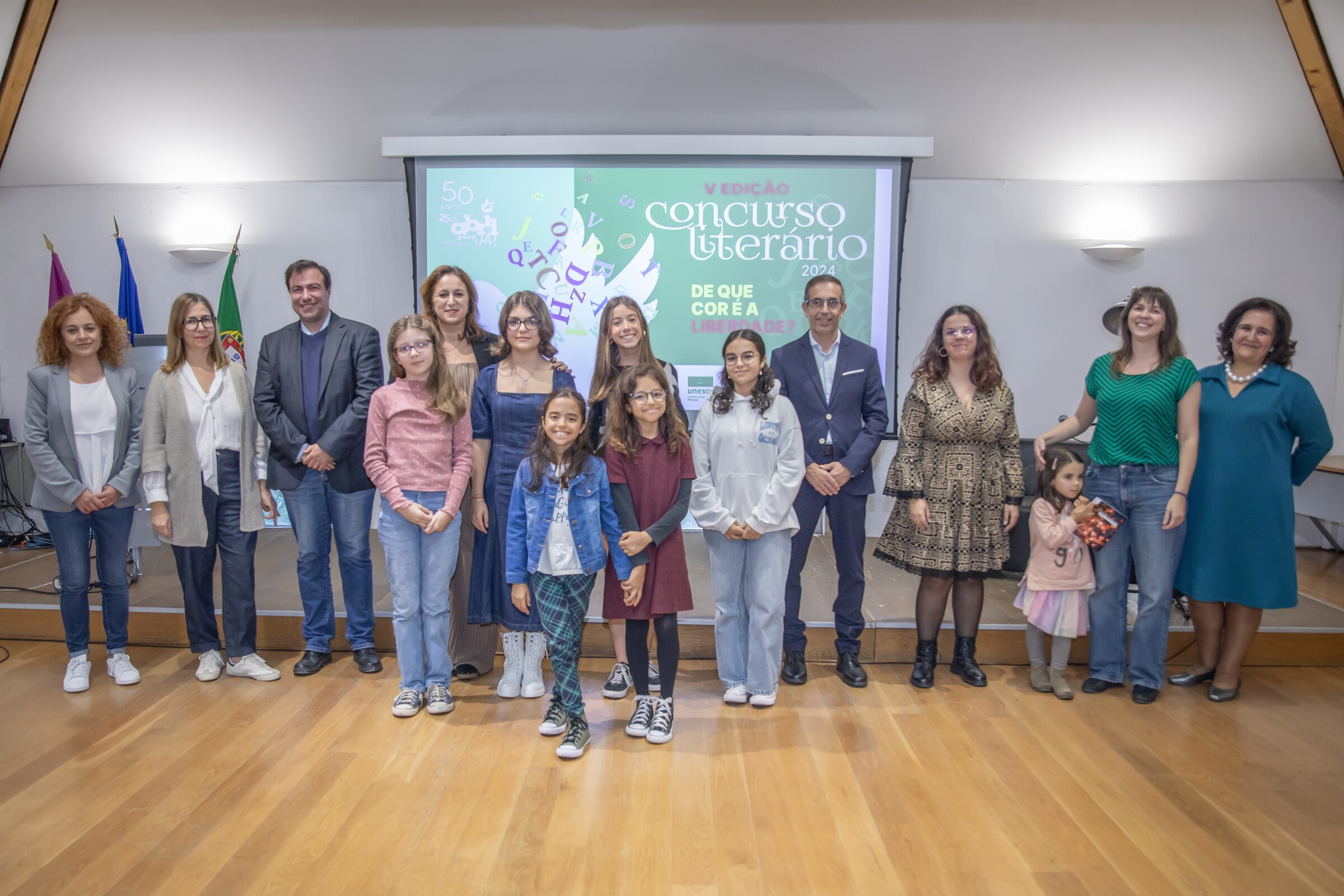 Vencedoras/es do 5.º Concurso Literário receberam prémios