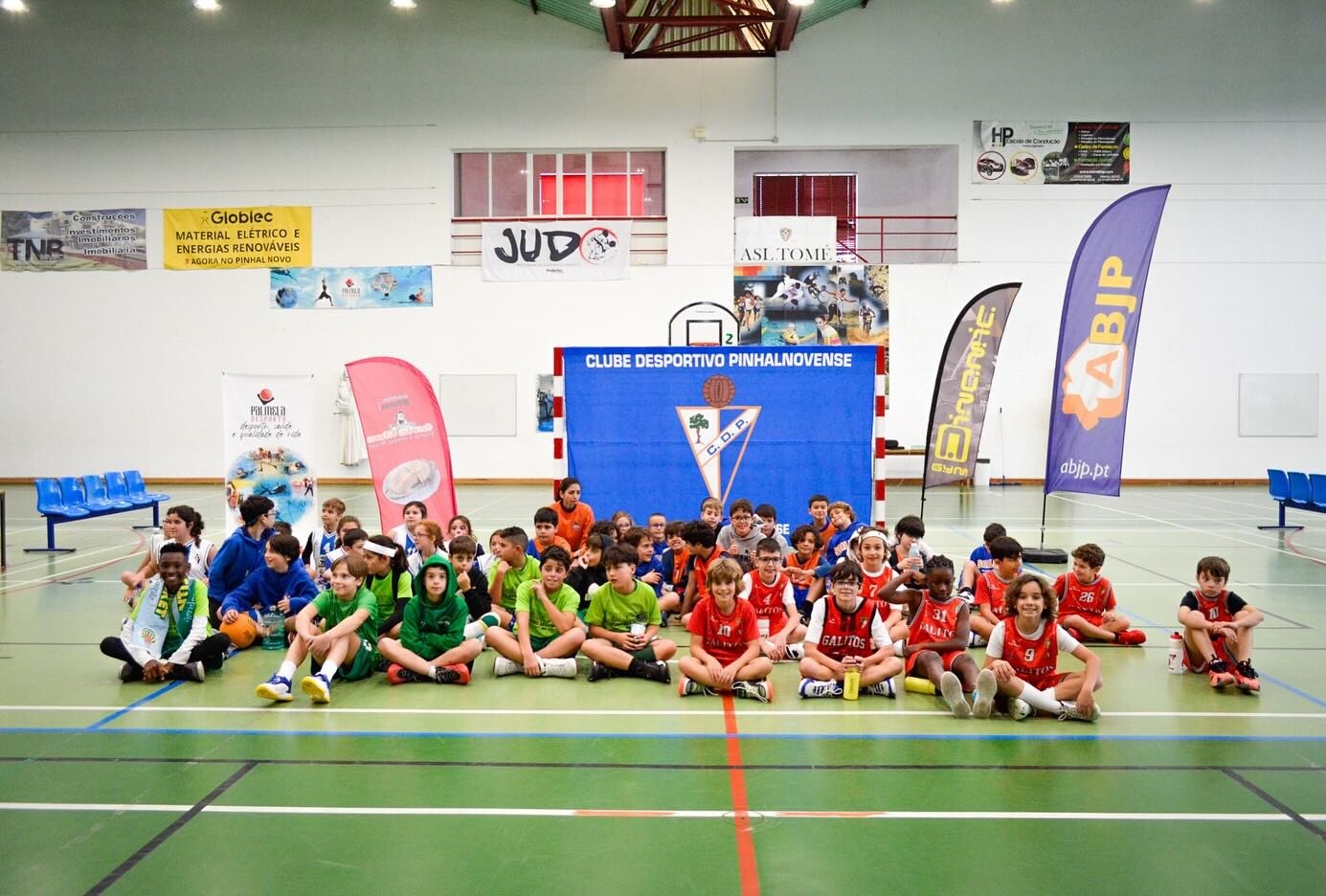 Basquetebol - 2.º Torneio de Natal Tiago Fernandes juntou 90 atletas