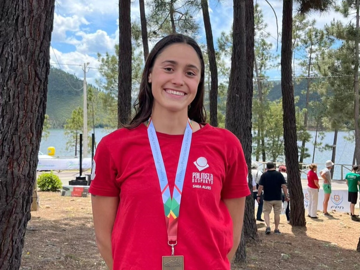 Nadadora Sara Alves é Campeã Nacional de Águas Abertas