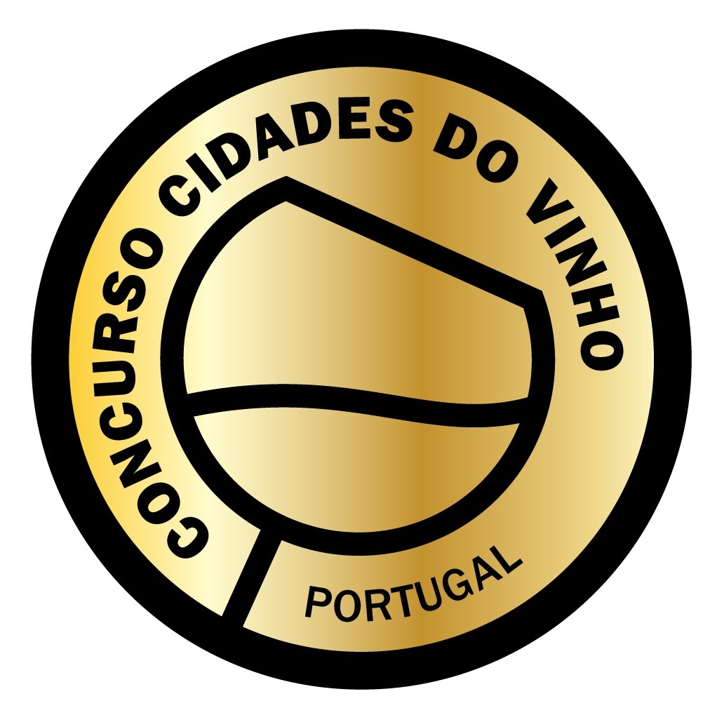 Casa Ermelinda Freitas e Adega Camolas conquistam Ouro nos Açores