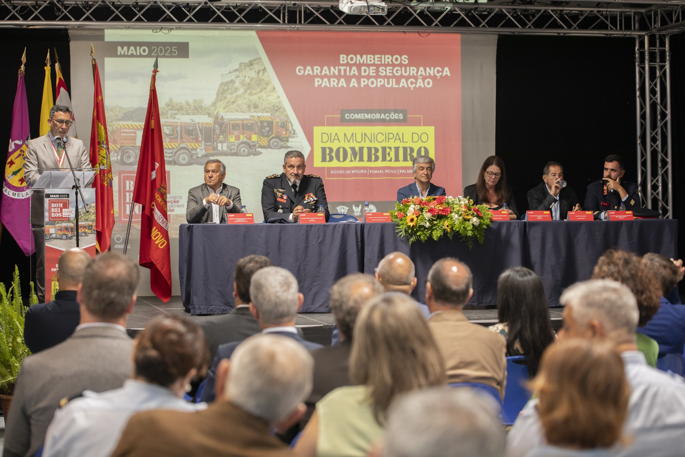 Sessão Solene homenageou Bombeiras/os e destacou investimento nas Associações 