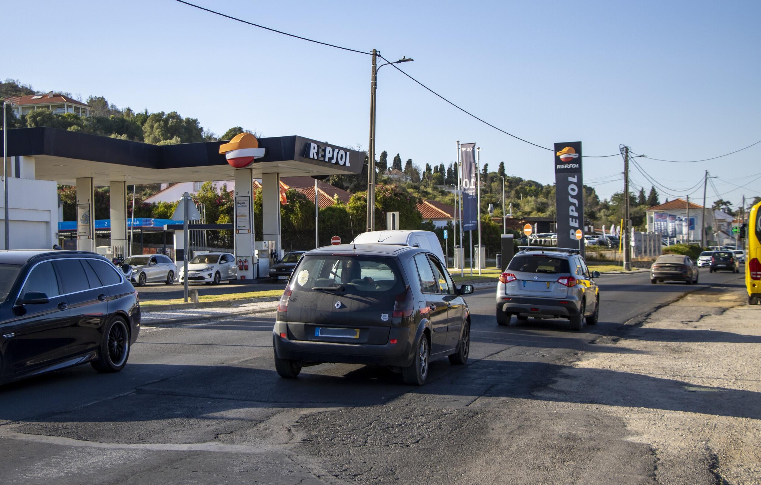 Estradas Nacionais 379 e 252  Município exige reparação e construção de vias variantes