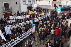 Marcha lenta contra extinção de freguesias em Poceirão e Marateca 