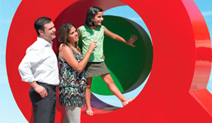 Imagens da inauguração da primeira Loja Móvel do Cidadão do país e da Loja do Cidadão no Mercado ...