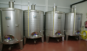 Presidente da Câmara e Ministro da Agricultura presentes na inauguração da empresa Marviflora, em...