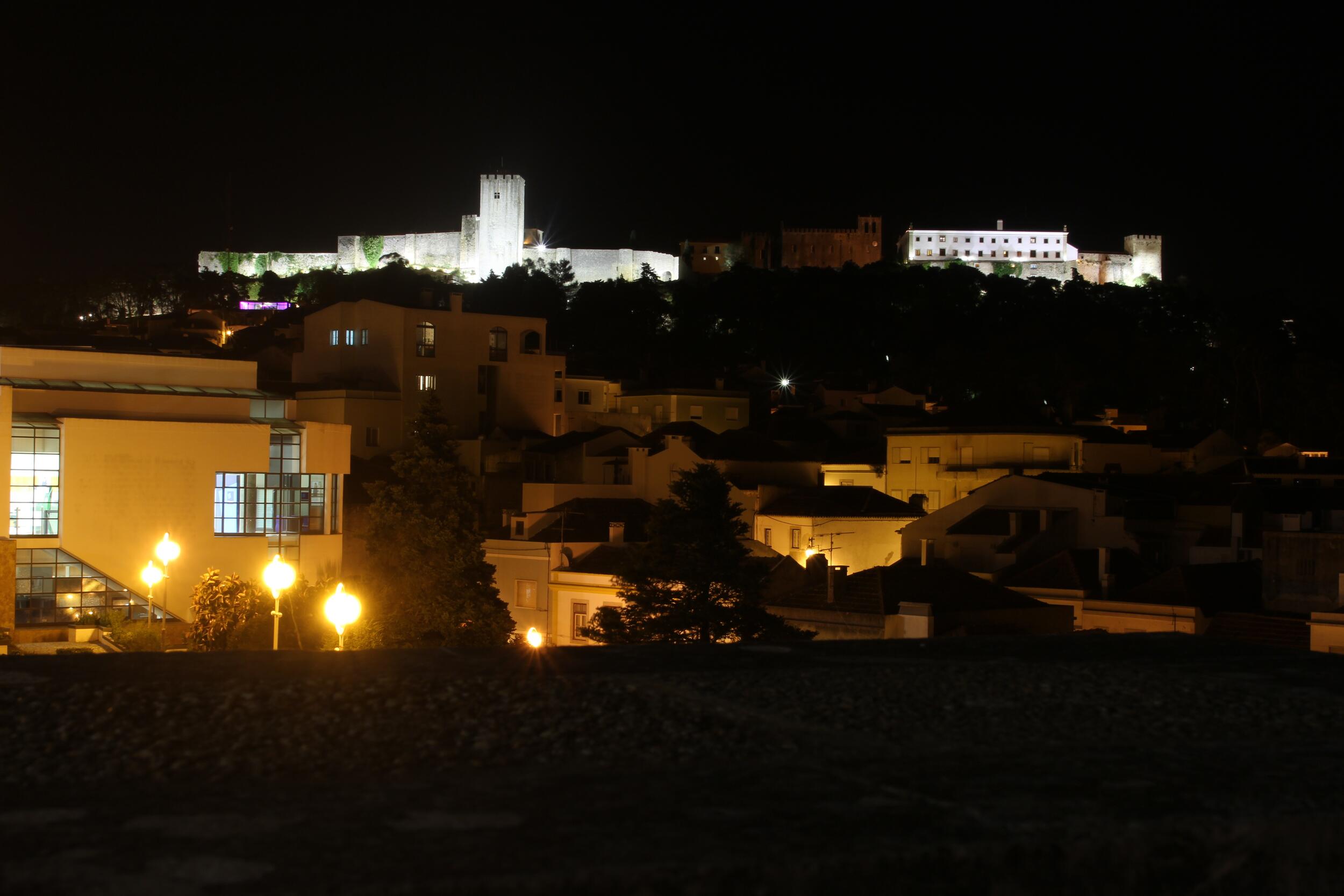 Iluminação cenográfica do Castelo de Palmela inaugurada no dia 15