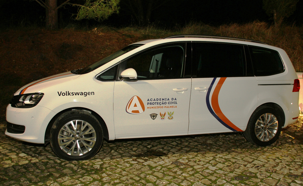 Município e Autoeuropa parceiros  na concretização da Viatura itinerante da Academia da Proteção ...