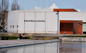 Biblioteca de Pinhal Novo acolhe lançamento de livro de poesia