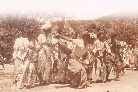 Hélder Tadeu de Almeida apresenta "Na Fronteira de Timor" no Auditório Municipal de Pinhal Novo