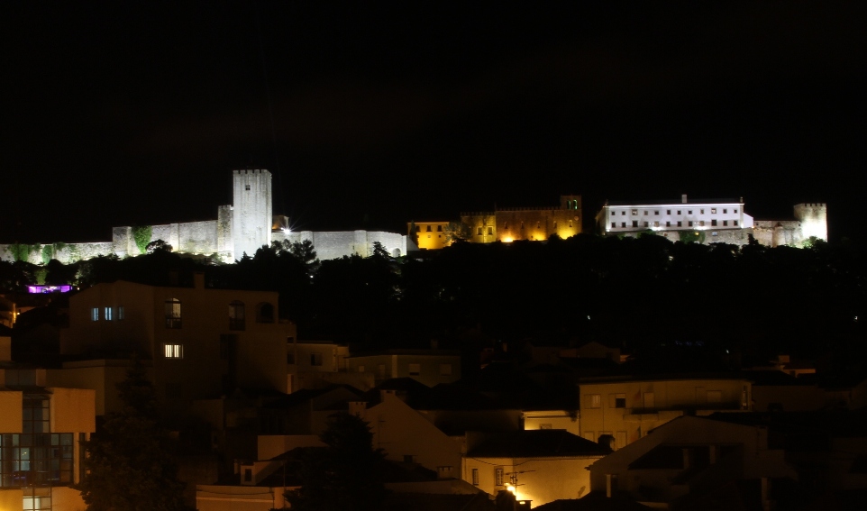Venha descobrir o Castelo de Palmela  num Peddy Paper noturno para toda a família