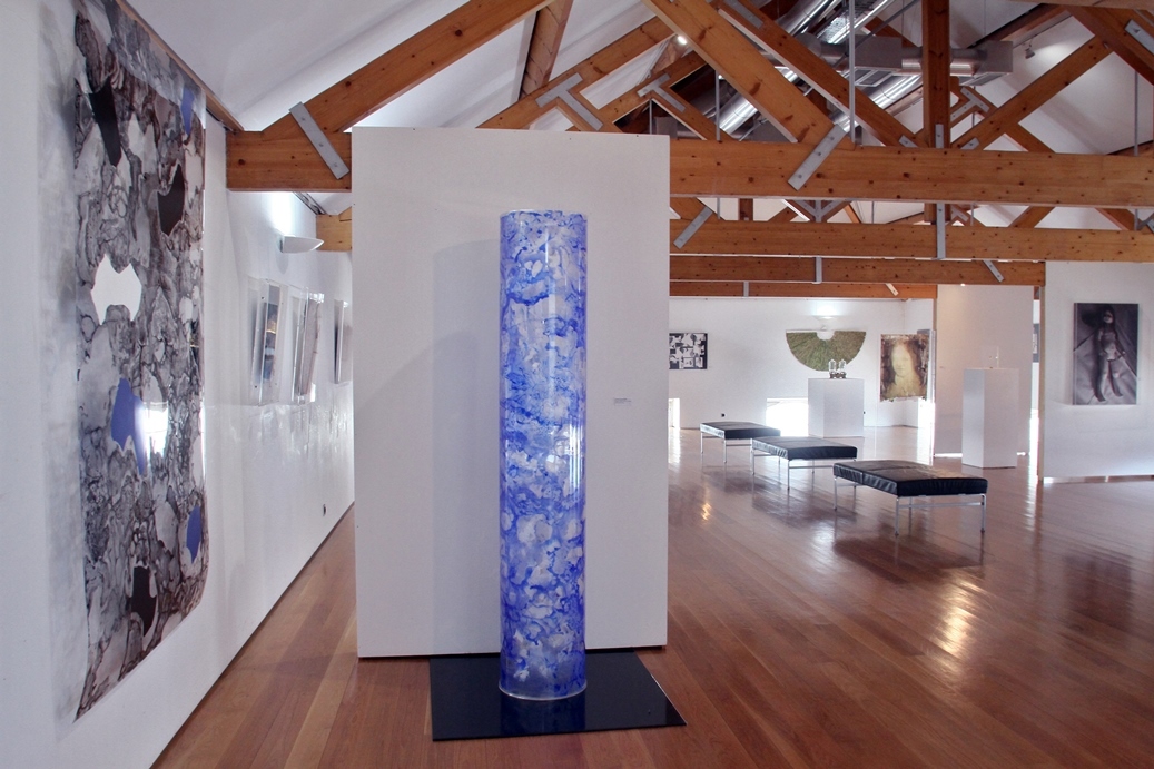 Coletiva de Arte Contemporânea reúne 14 artistas plásticos na Biblioteca Municipal de Palmela 