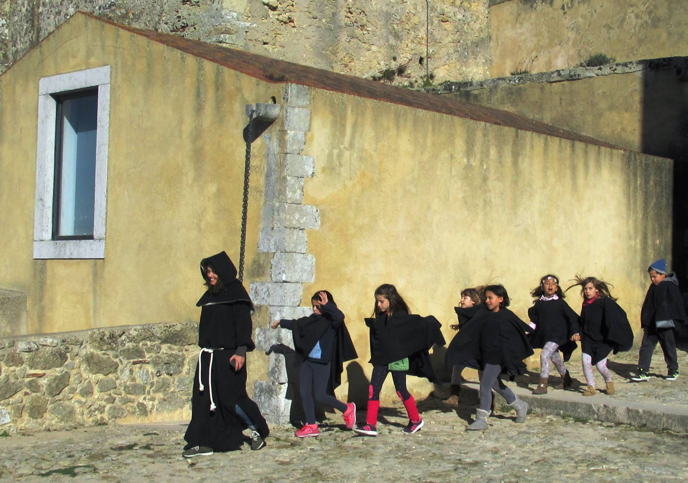 Ocupação de tempos livres: Município e parceiros promovem atividades para crianças e jovens nas F...