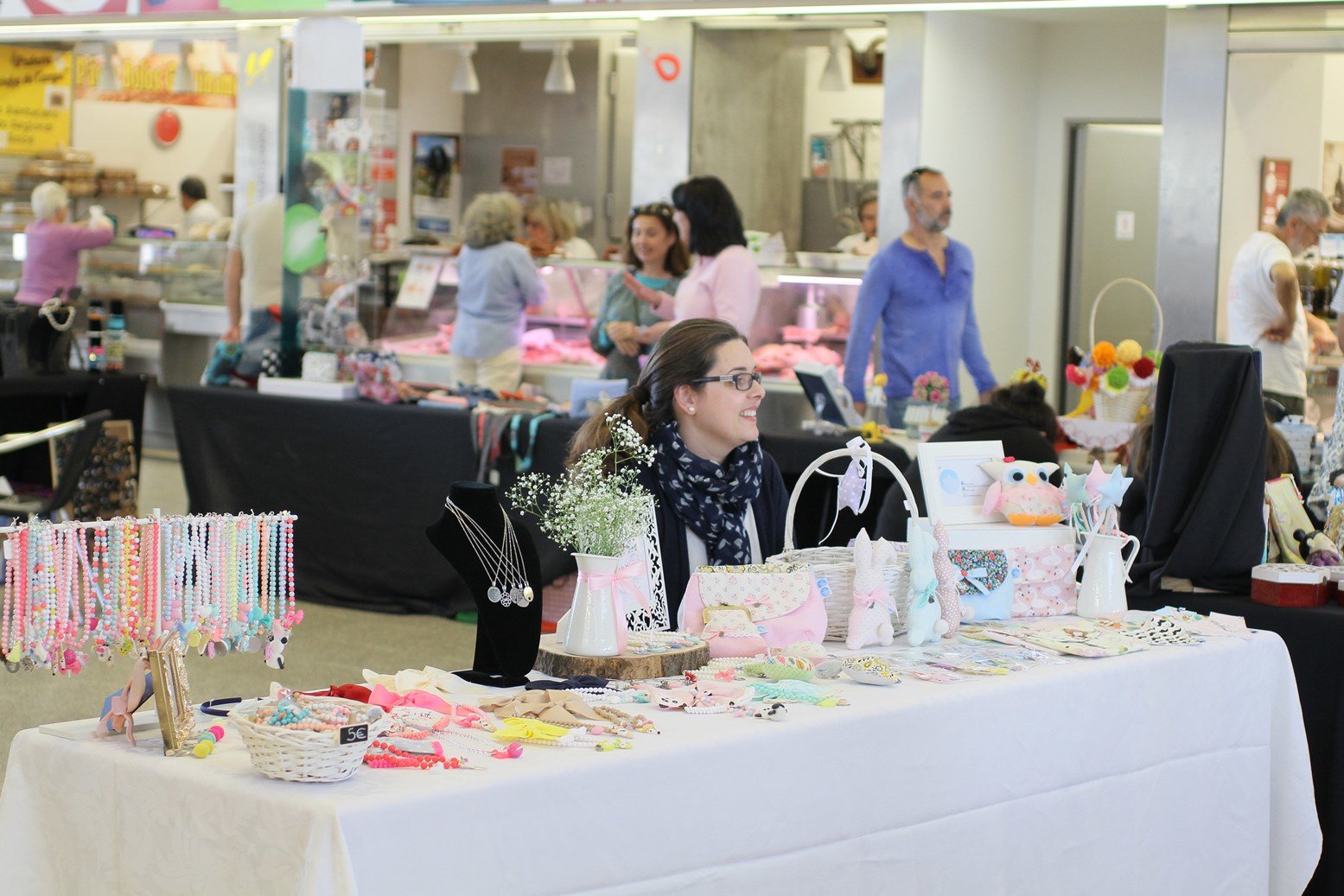 Mostras promovem artesanato e produtos regionais