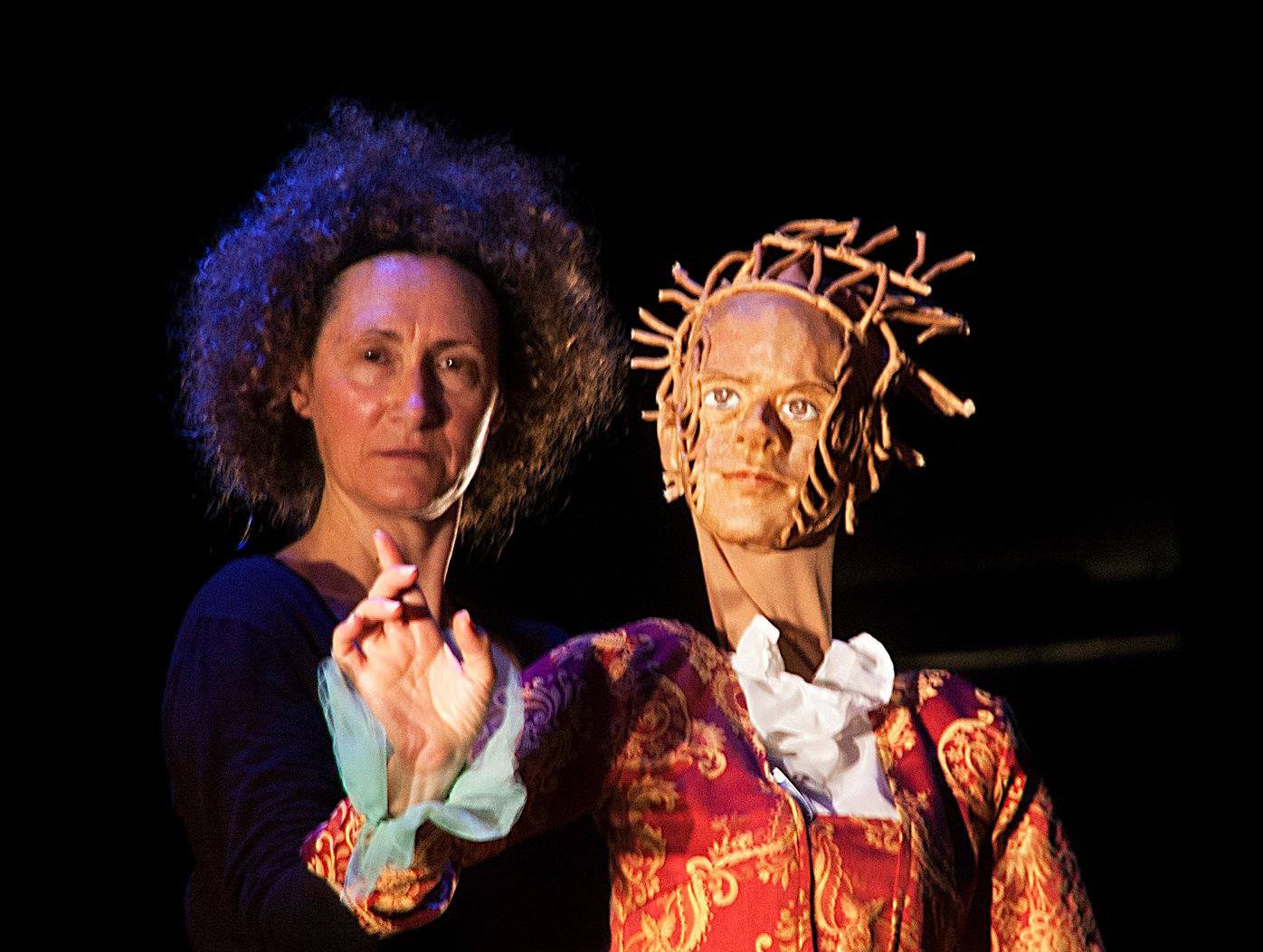 Festival Manobras em Palmela: Cineteatro S. João recebe espetáculo “Guerras do Alecrim e Mangerona”