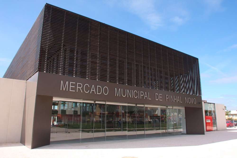  Mercado Municipal de Pinhal Novo e Mercado Local de Produtores abertos no dia 24 de dezembro
