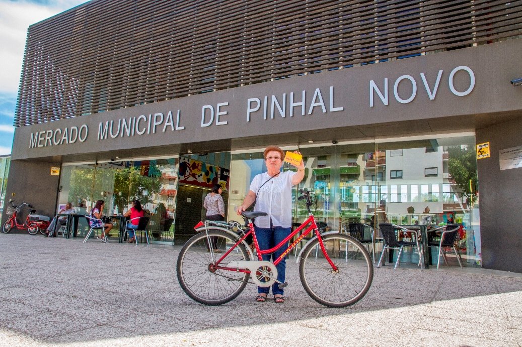 Cartão Municipal Idade Maior dá acesso gratuito ao Circuito Urbano de Pinhal Novo a partir de jan...