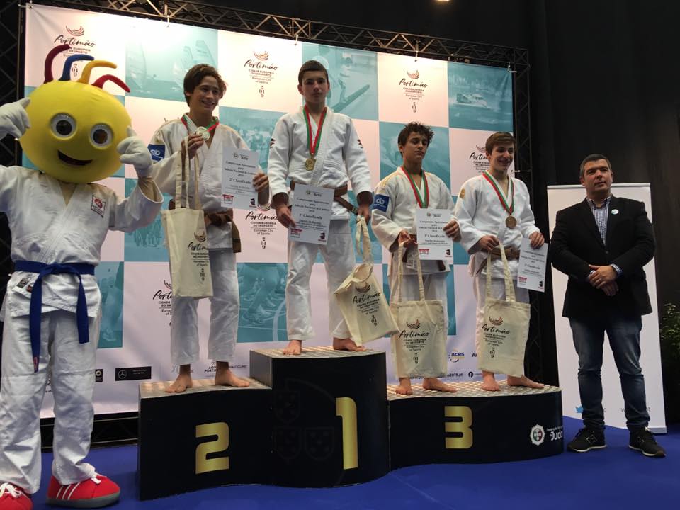Município saúda Ricardo Pires: Judoca do Judo Clube de Pinhal Novo sagrou-se Campeão Nacional de ...
